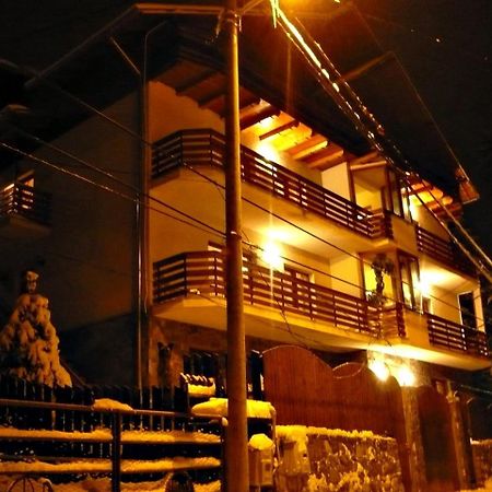 Pension Casa Soarelui Sinaia Exteriör bild