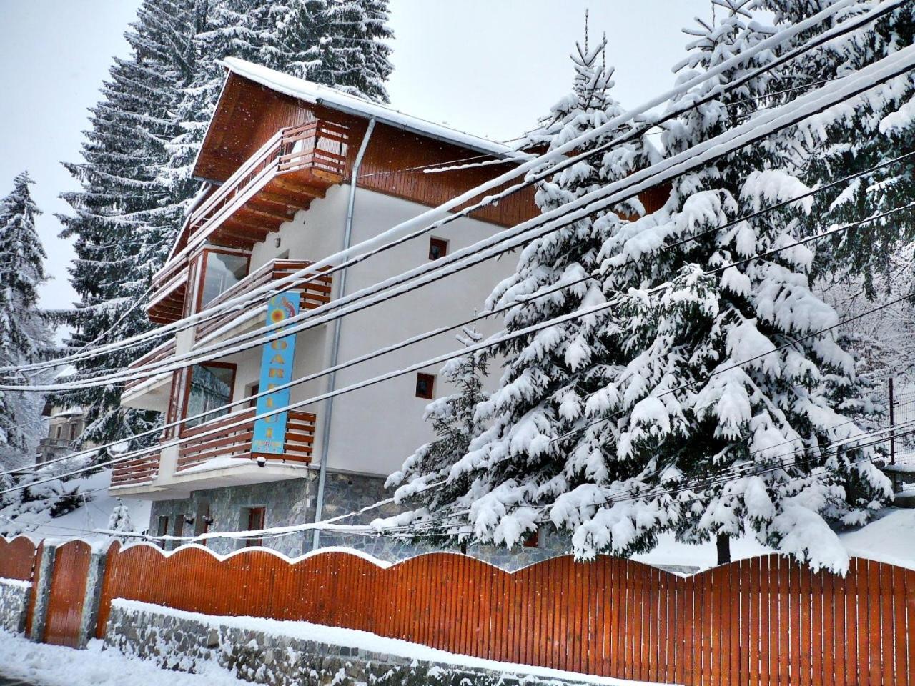 Pension Casa Soarelui Sinaia Exteriör bild