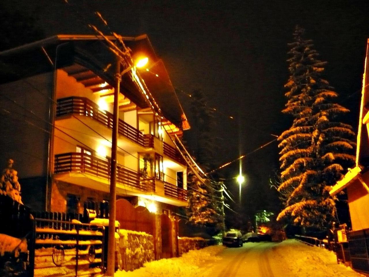 Pension Casa Soarelui Sinaia Exteriör bild