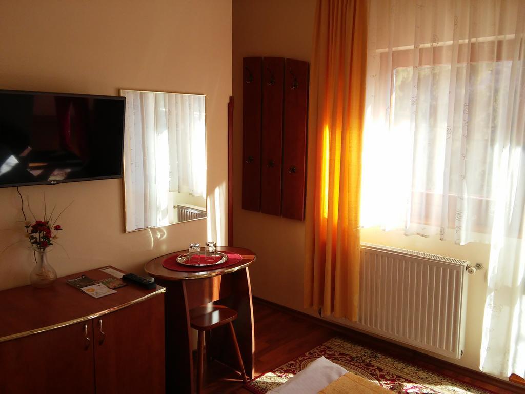 Pension Casa Soarelui Sinaia Exteriör bild