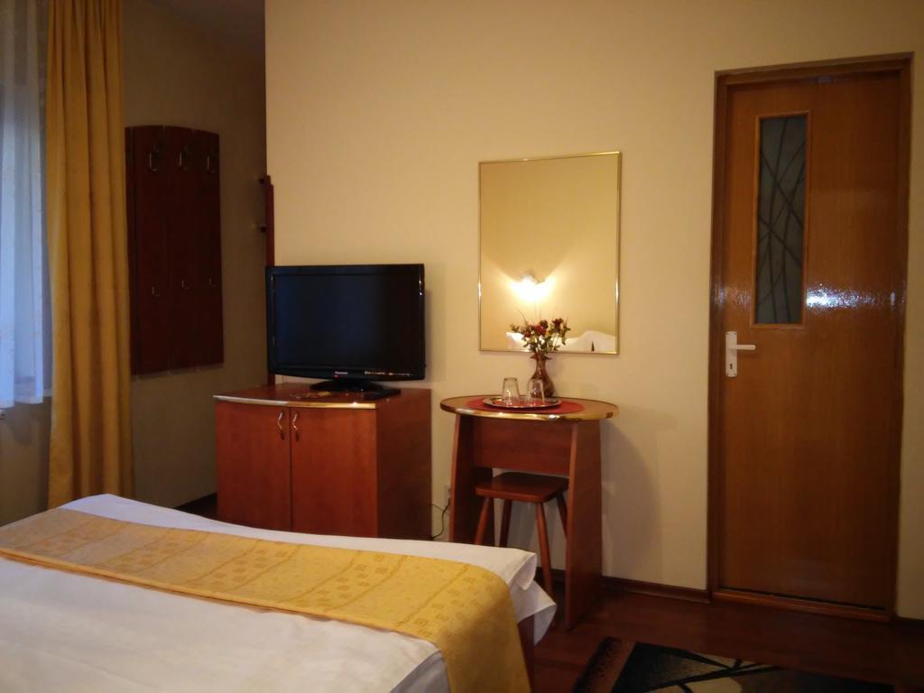 Pension Casa Soarelui Sinaia Exteriör bild